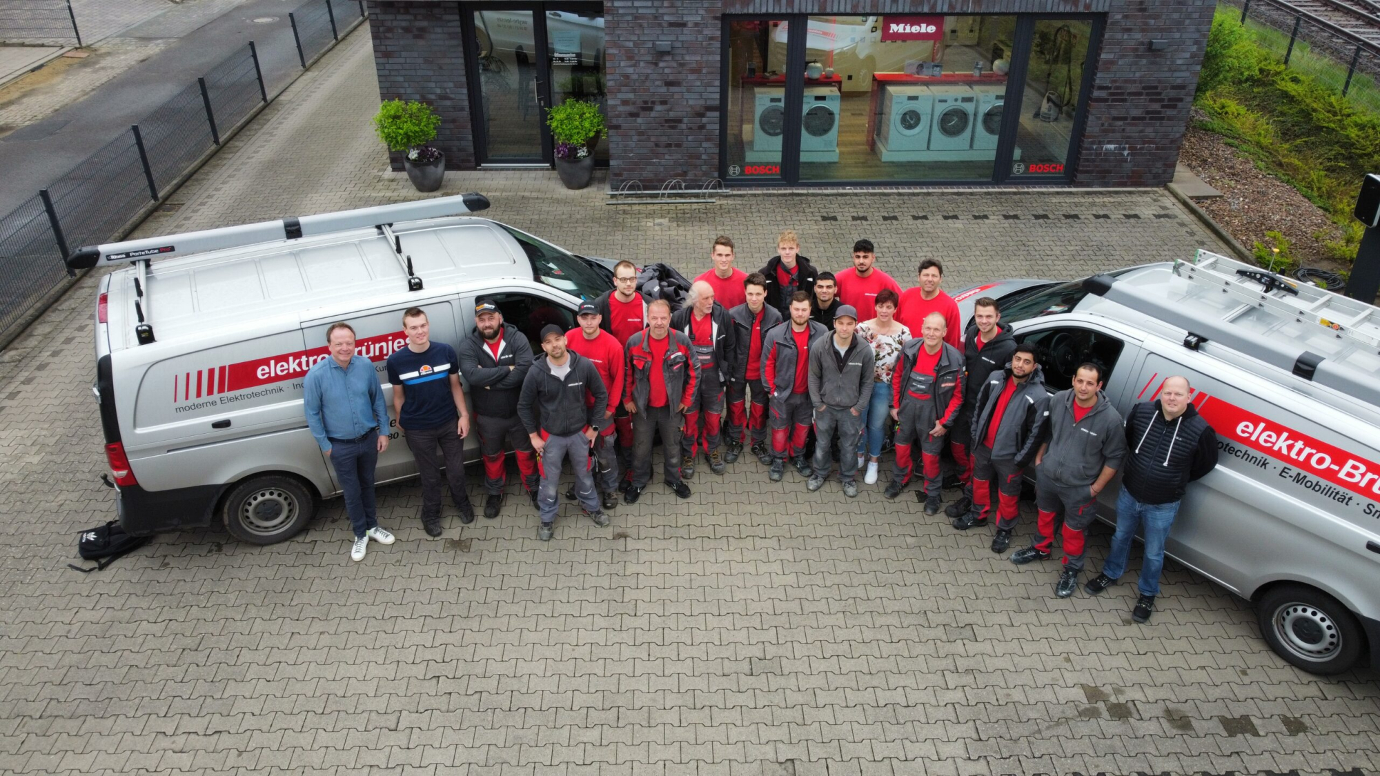 dji_fly_20230512_070158_41_1683867731289_photo_optimized